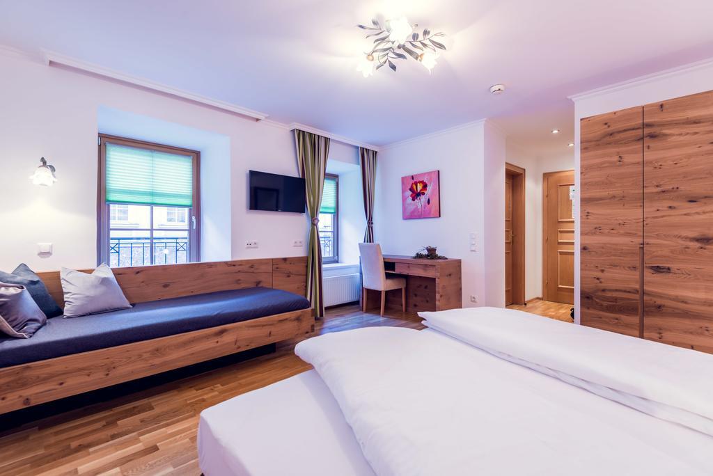 Hotel Restaurant Stoecklwirt 상트조한임퐁가우 외부 사진